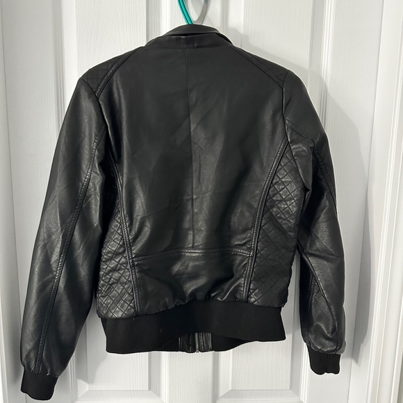 Vegan leather bomber jacket with faux fur inside. YMI brand size L. - Picture 2 of 3